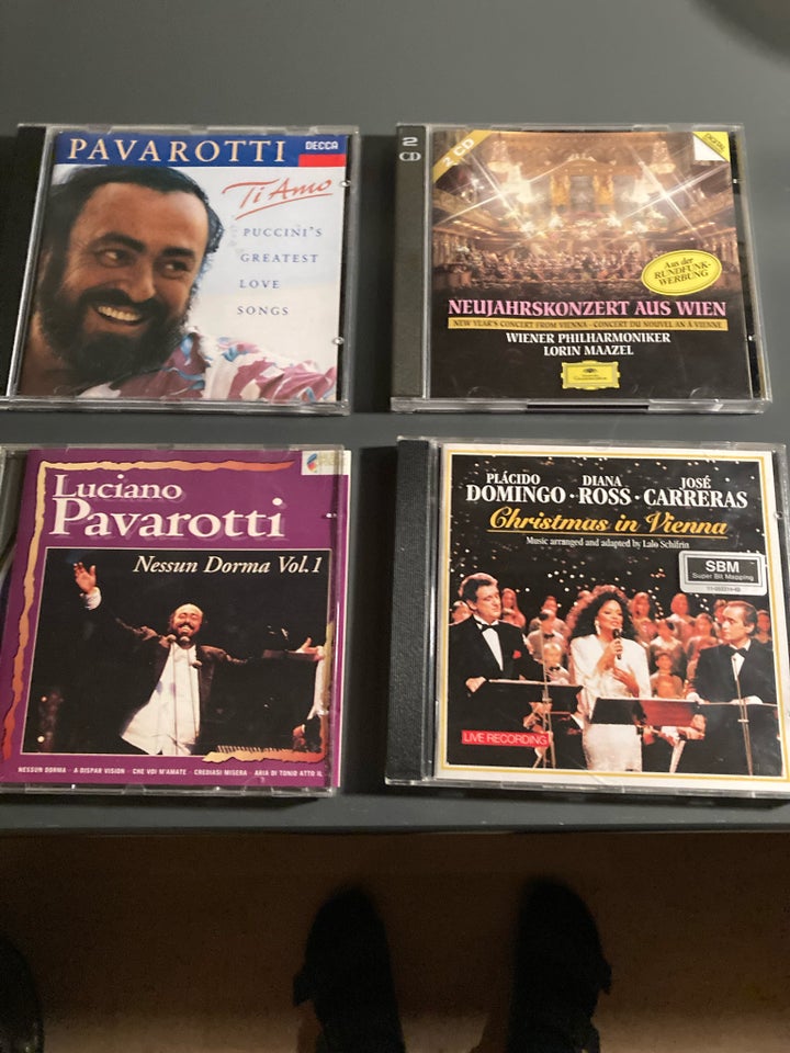 Luciano Pavarotti, Placido