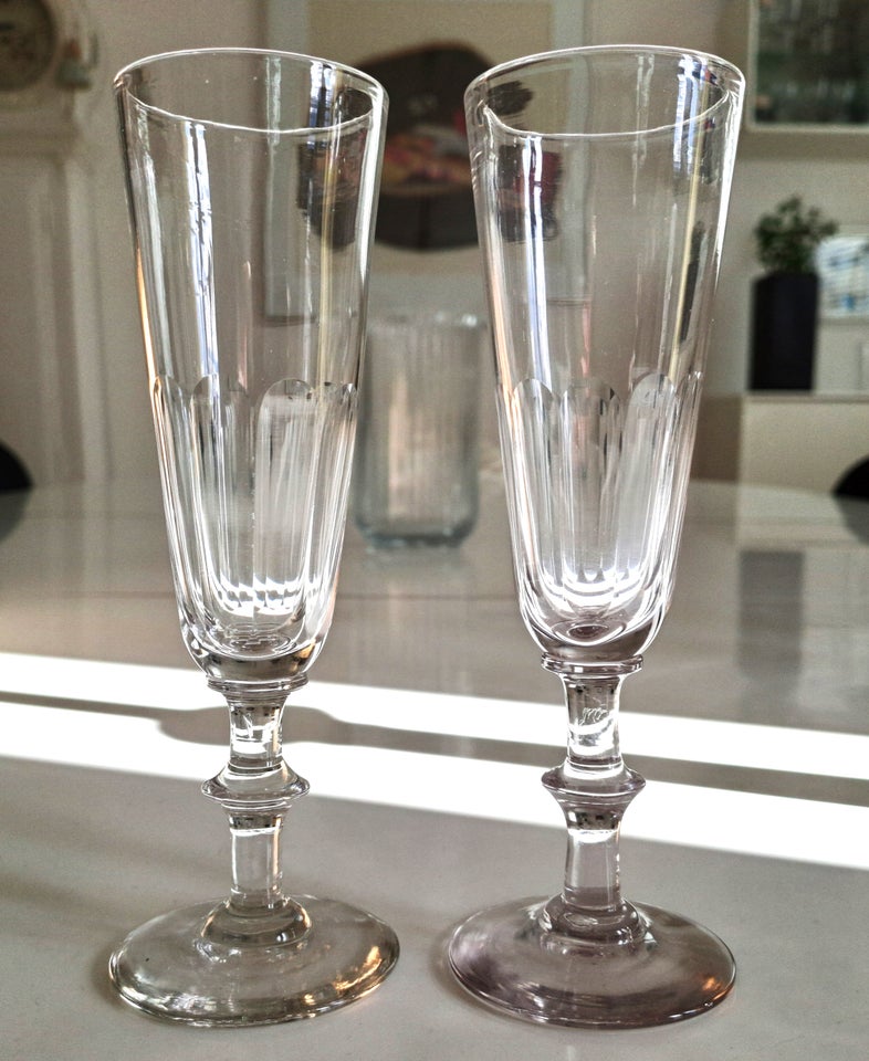 Glas, 2 gamle danske champagneglas