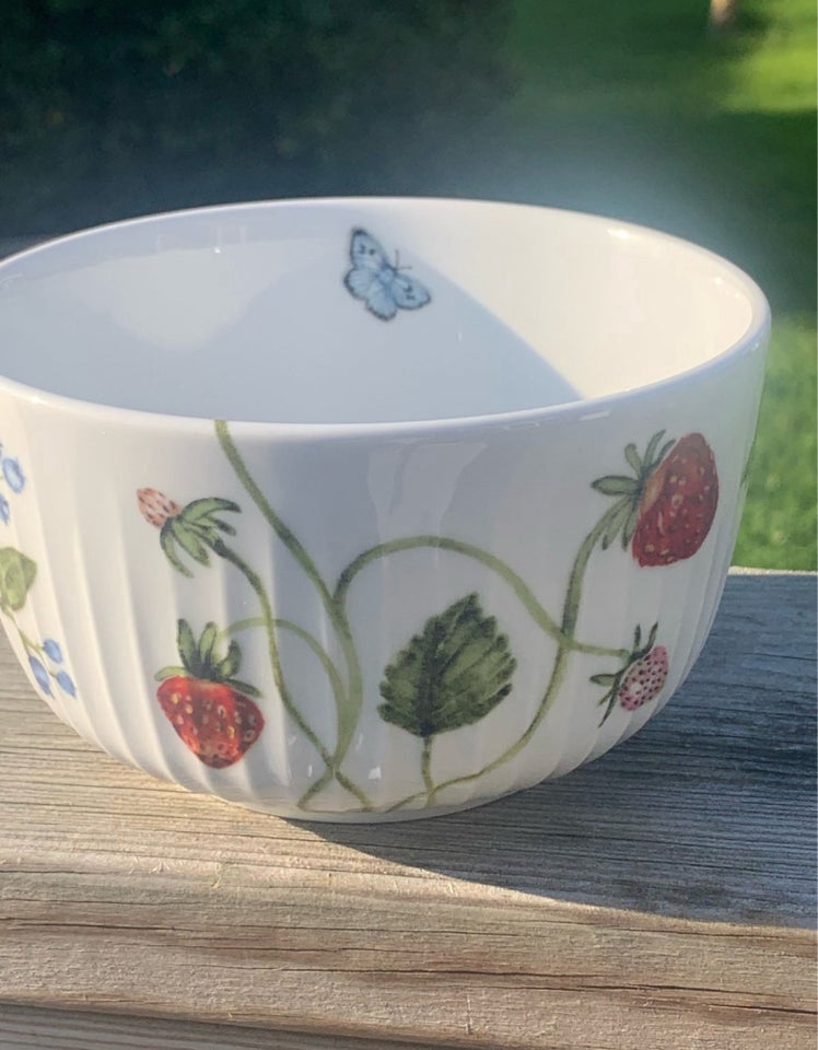 Porcelæn, NY skål med blomster,