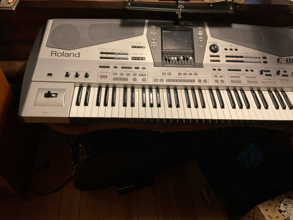 Workstation, Roland E-80