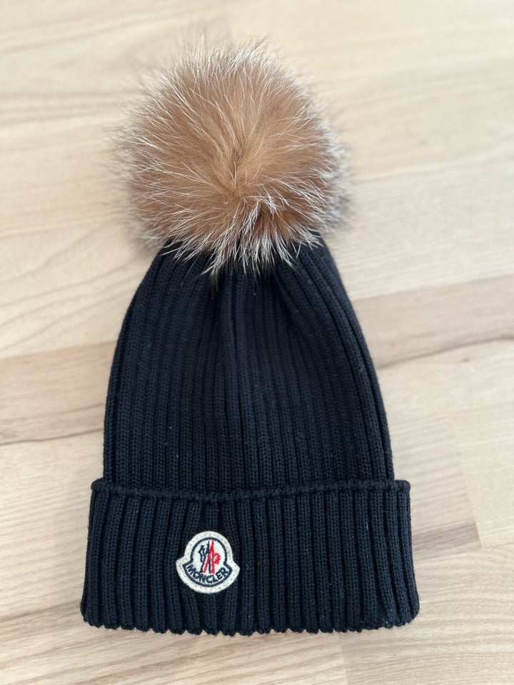 Hue, Beanie med pompom, Moncler