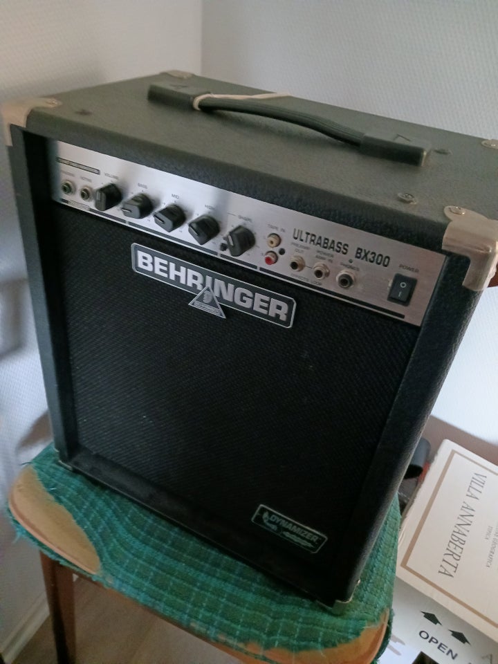 Bascombo Behringer Ultrabass