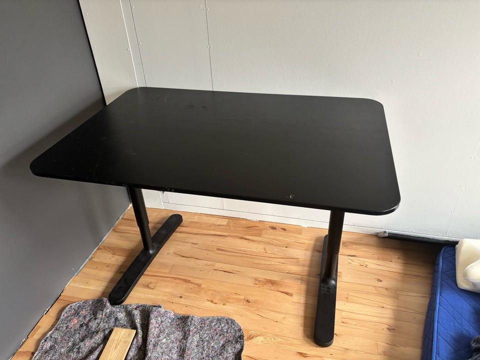 Skrivebord, IKEA