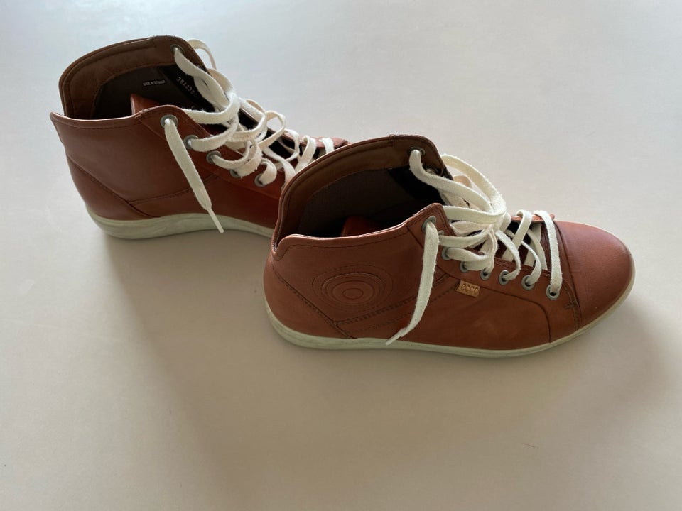 Sneakers, str. 38, Ecco