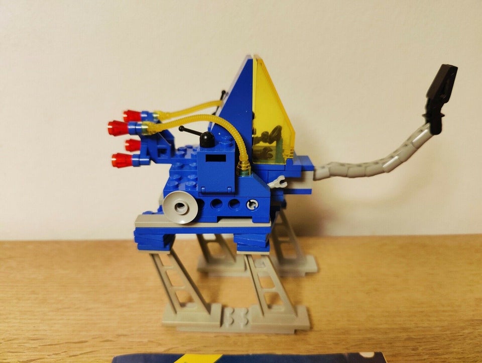 Lego Space Walking Astro Grappler