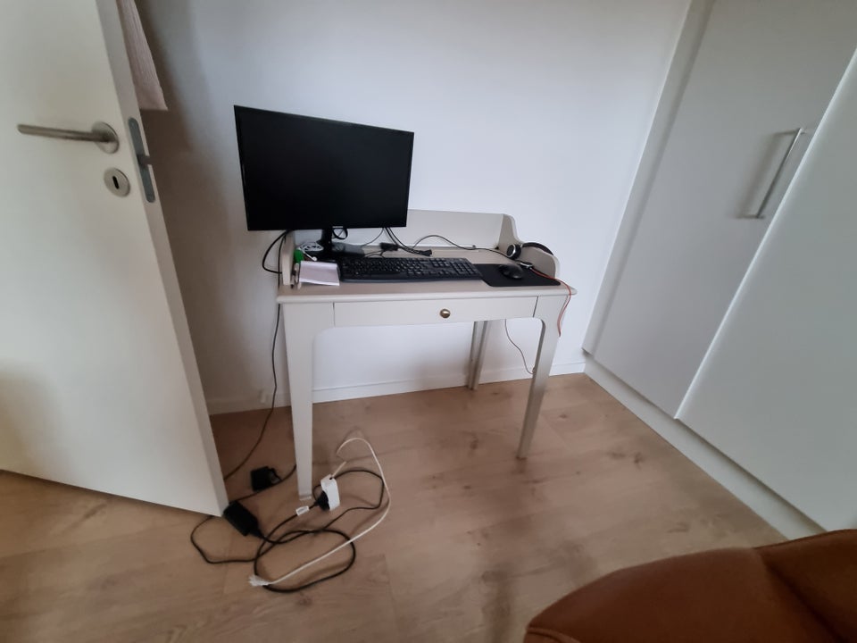 Skrivebord, Ikea, b: 89 d: 54 h: 76