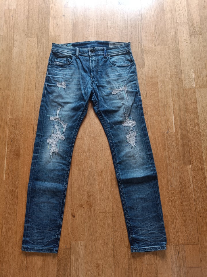 Jeans, Diesel, str. 32