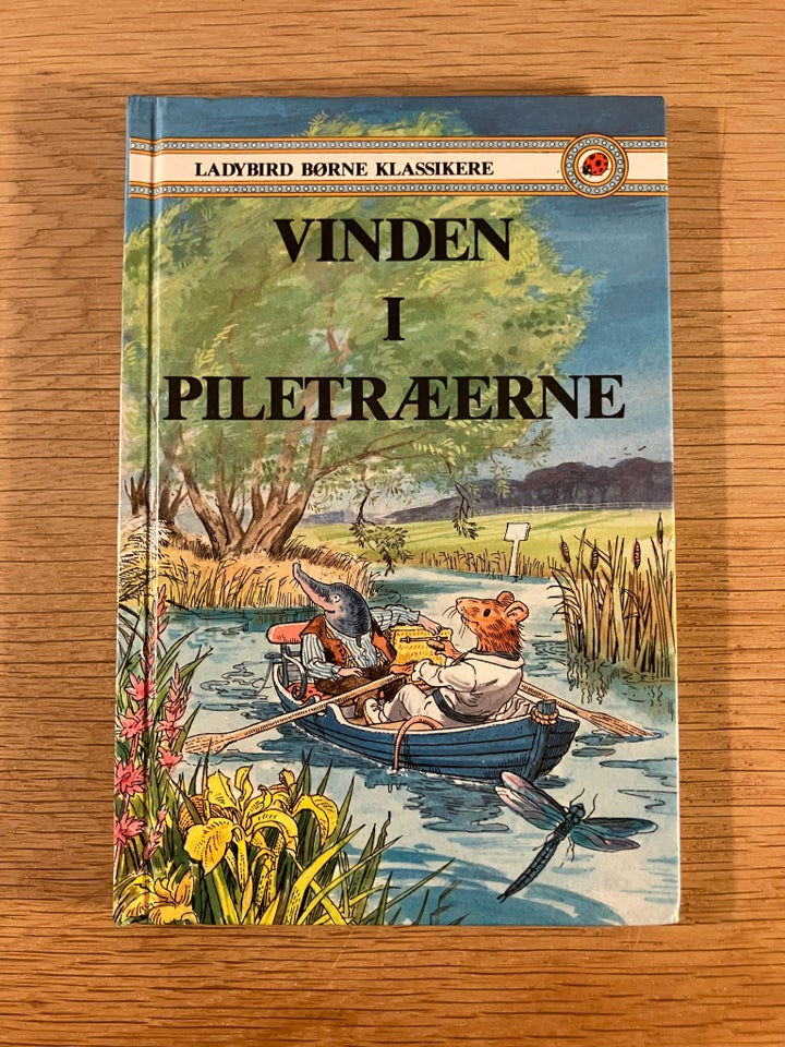 VINDEN I PILETRÆERNE, Kenneth