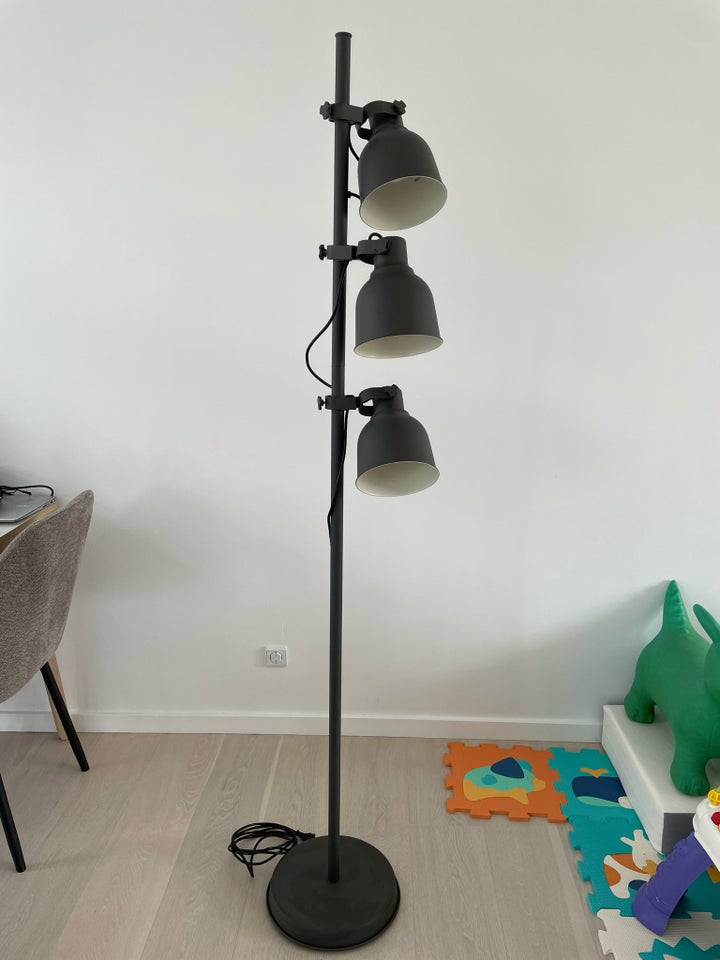 Gulvlampe IKEA