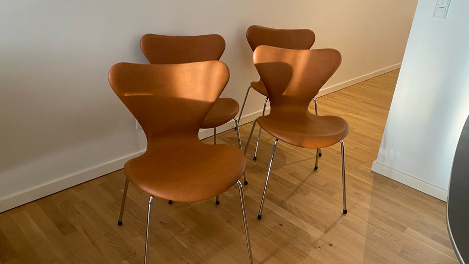 Arne Jacobsen, stol, 3107 syveren