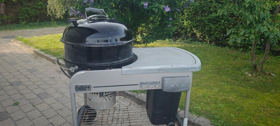 Kuglegrill Weber Performa