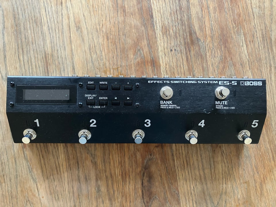 BOSS ES-5 Switcher