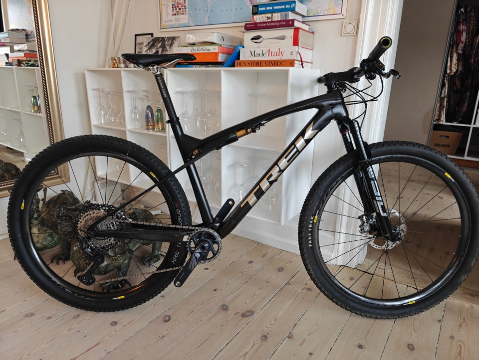 Trek supercaliber 9.8 XT, full