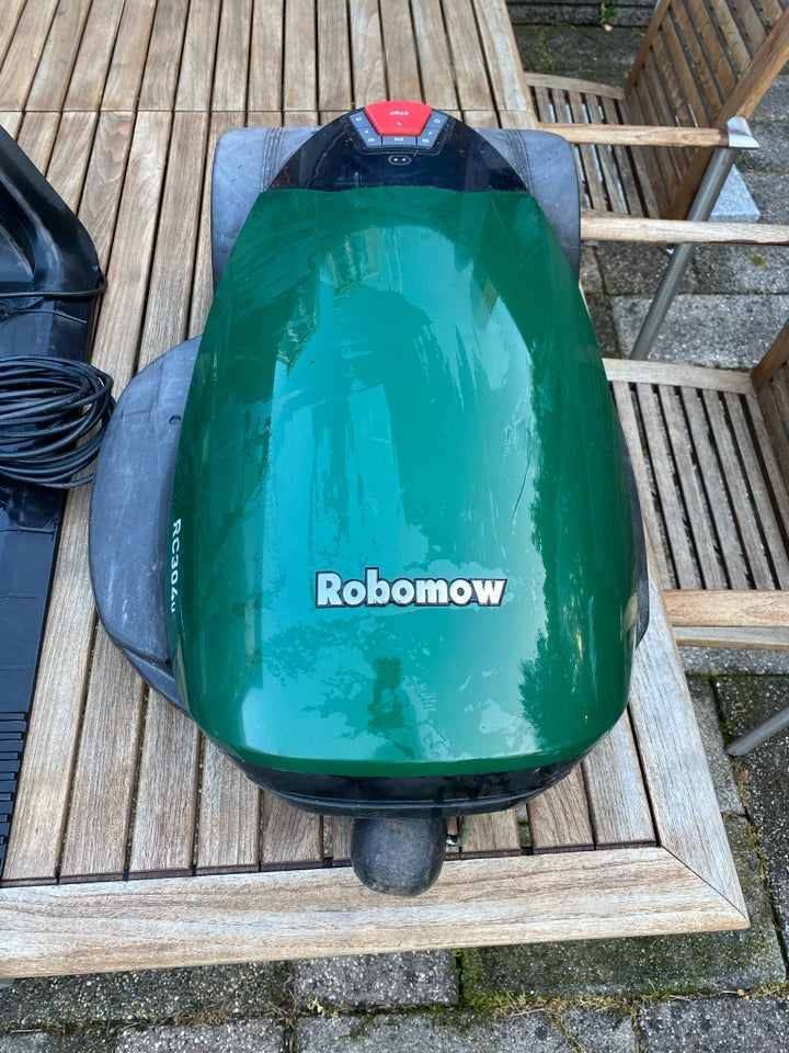 Robotplæneklipper, Robomow