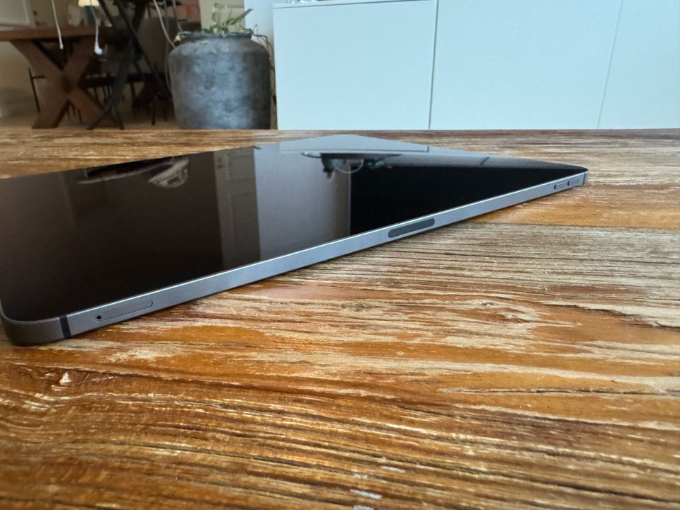 iPad Pro 5, 128 GB, sort