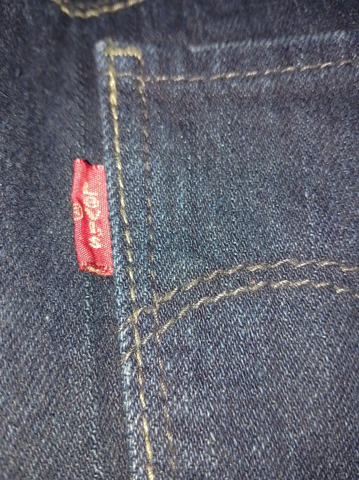 Jeans, Nye levis, Levis