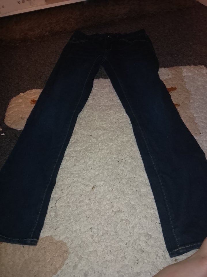 Jeans, Nye levis, Levis