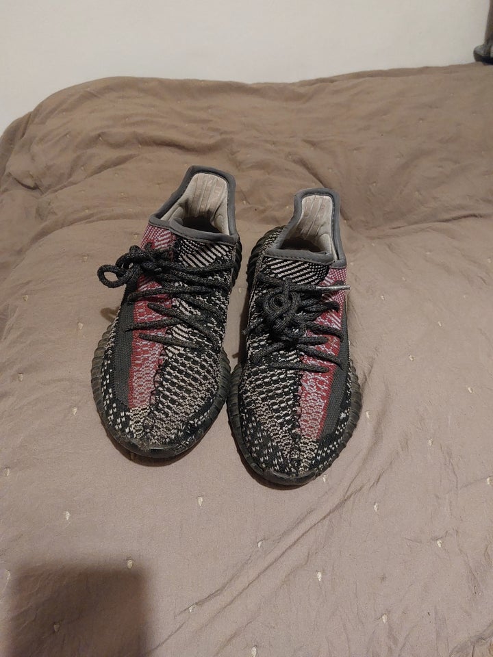 Sneakers yeezy str 38