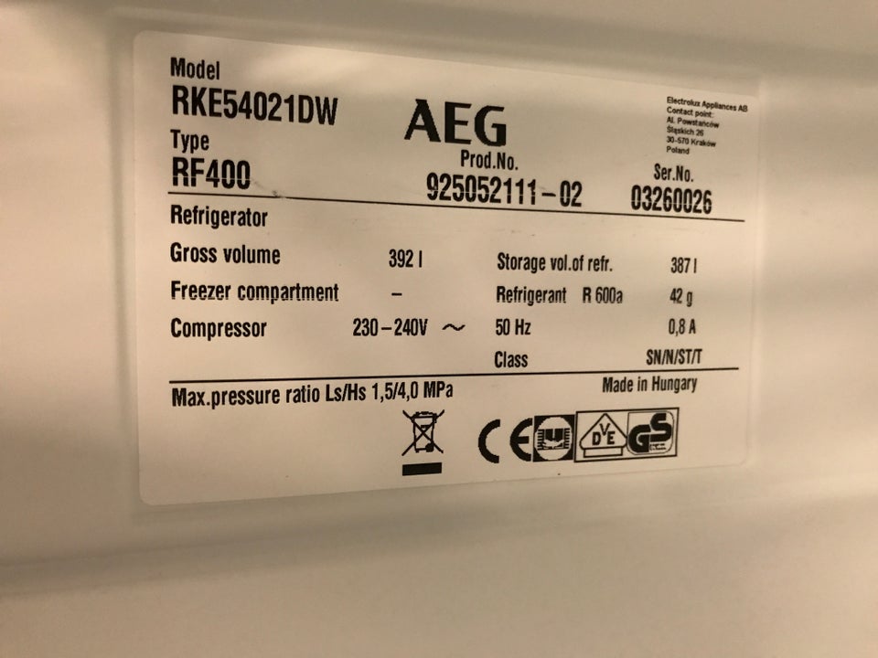 Andet køleskab, AEG Rke 5401dw. Ty