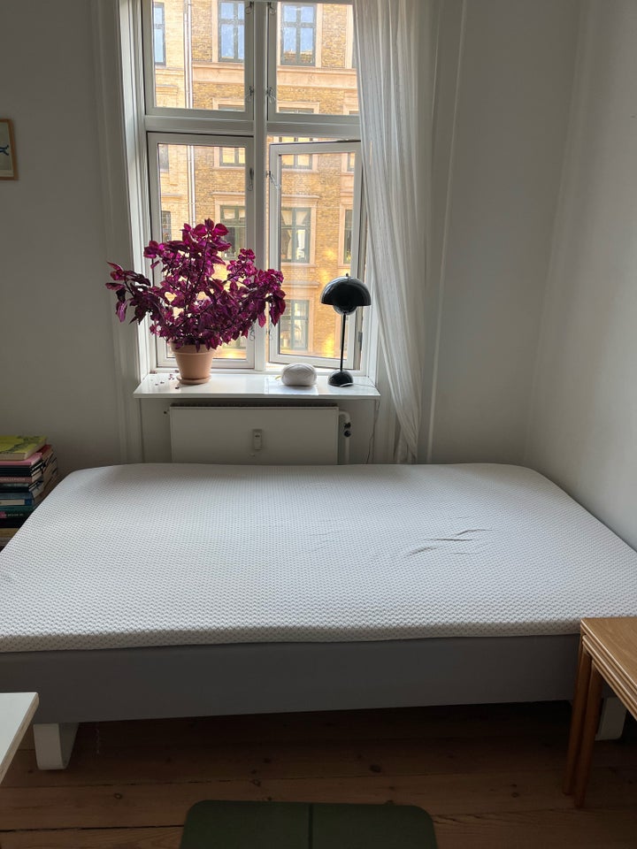 Enkeltseng, Ikea, b: 120 l: 200