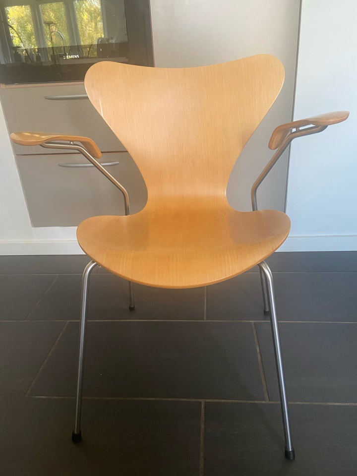 Arne Jacobsen, stol