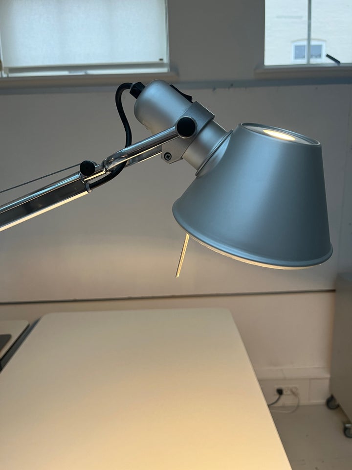 Skrivebordslampe, Artemide