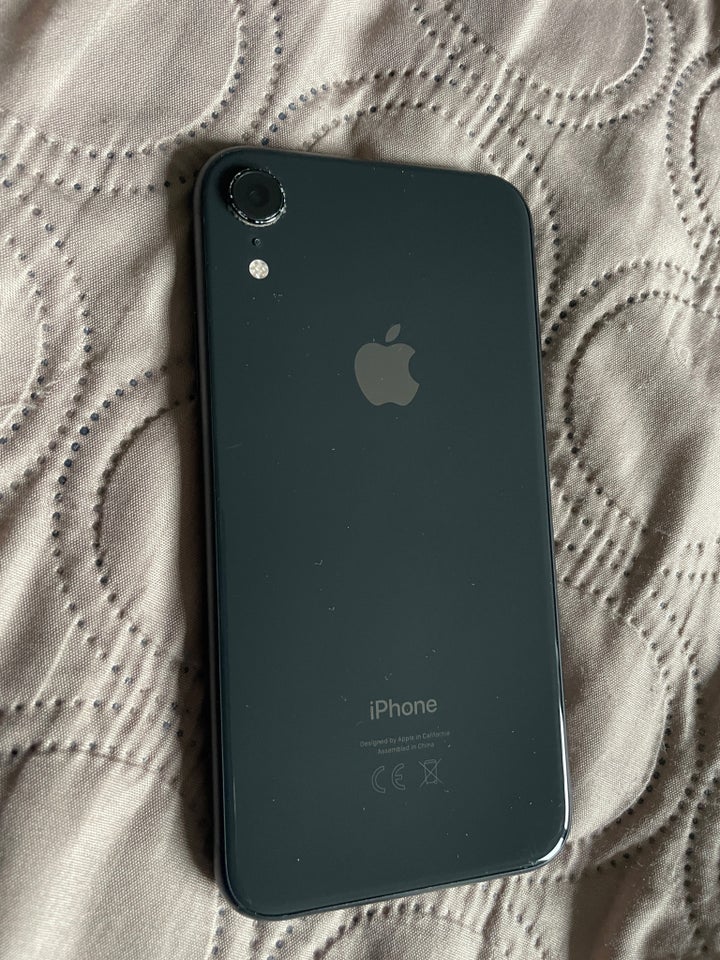 iPhone XR, 128 GB, sort