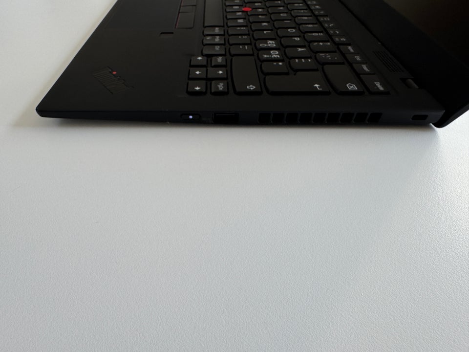 Lenovo X1 Carbon 8 Gen