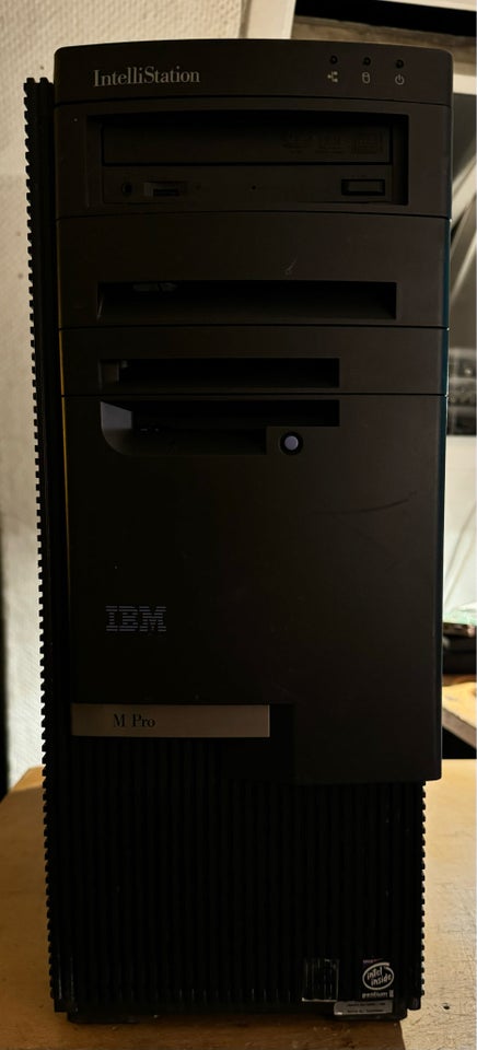 IBM, Intellistation, 2 x 400 MHZ Ghz