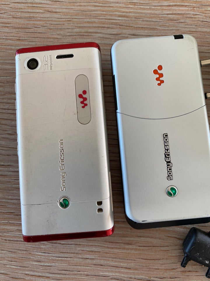 Sony Ericsson W595 og W580i