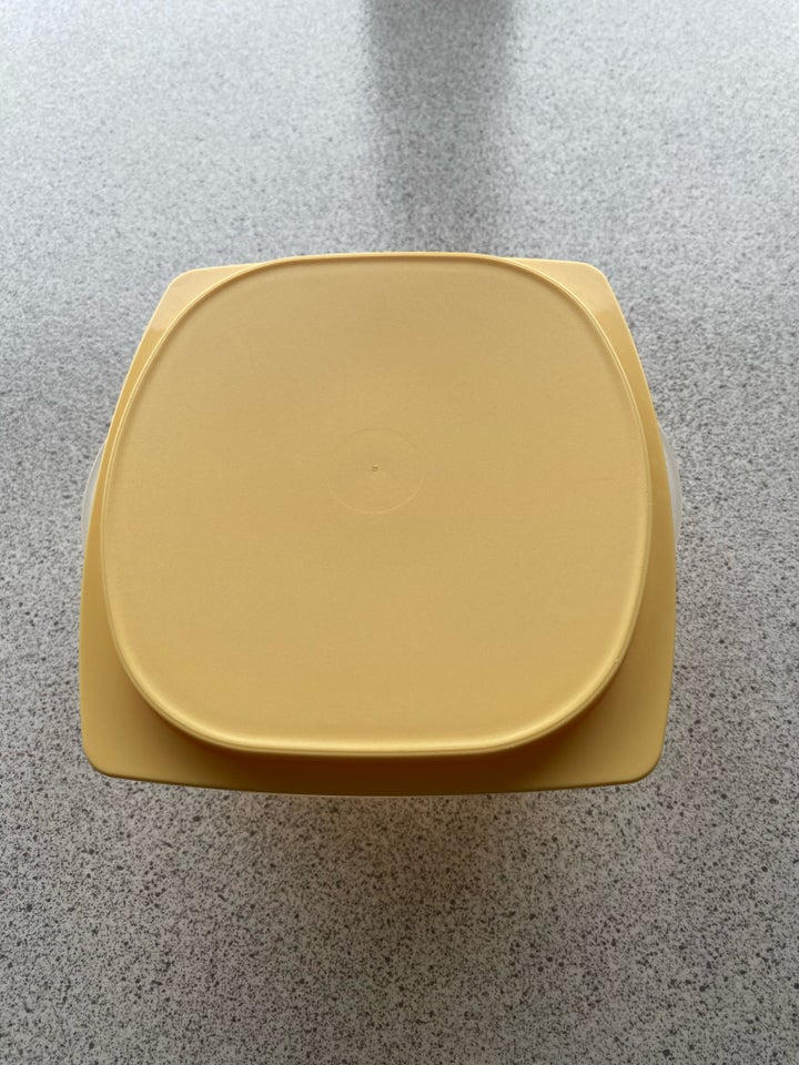 Plastik Osteklokke Tupperware