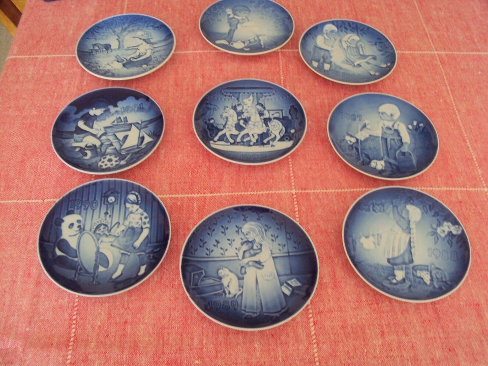 Porcelæn Platter &quot;BARNETS DAG&quot;