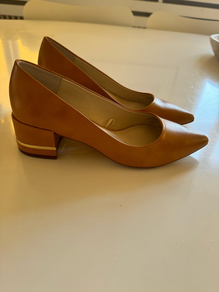 Pumps, str. 36, Zara