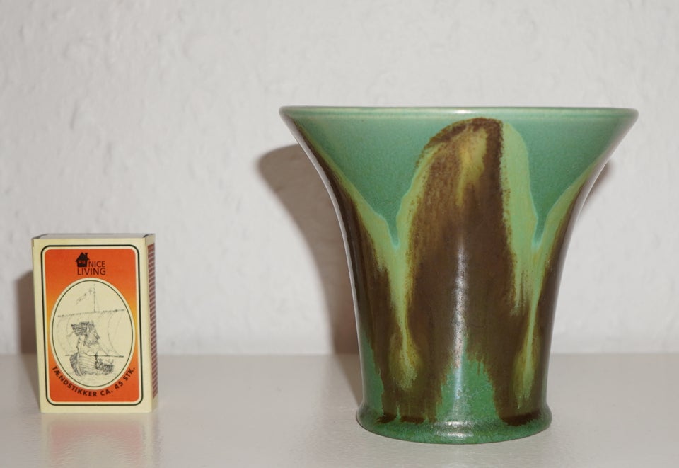 Ældre keramik vase nr. 281 - 5648,