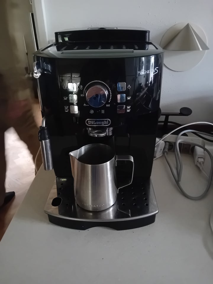 Espressomaskine DeLonghi Ecam