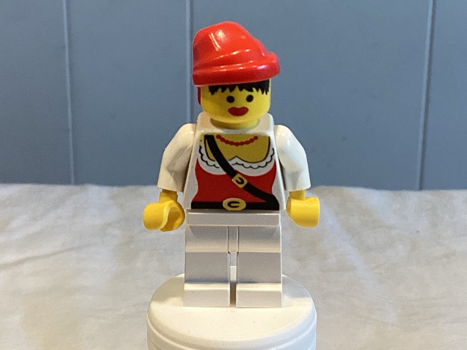 Lego Pirates Pirate Female White