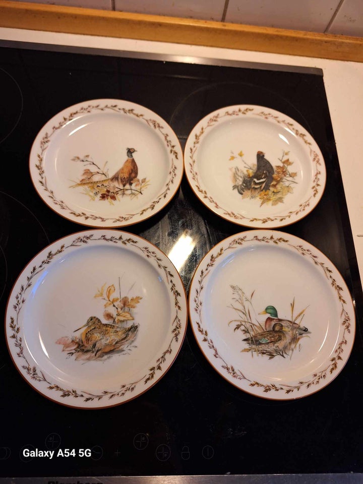 Porcelæn Tallerkner fade og krus