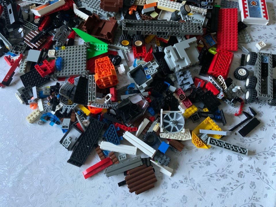 Lego andet, Over 3,3 kg blandet småt