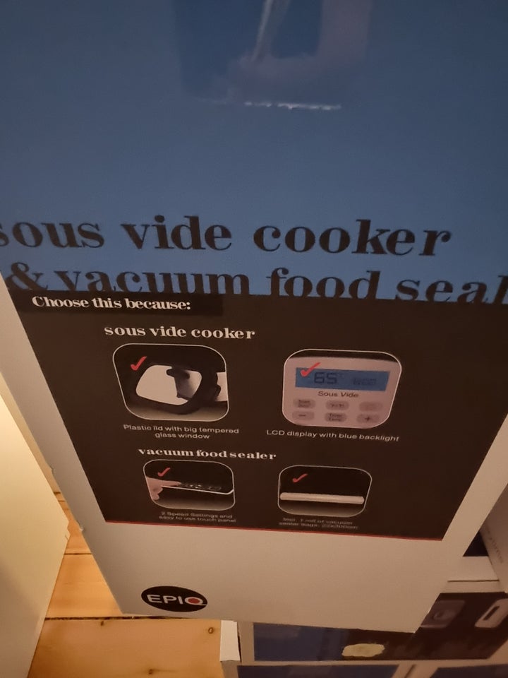 Sous vide cooker and vacuum food