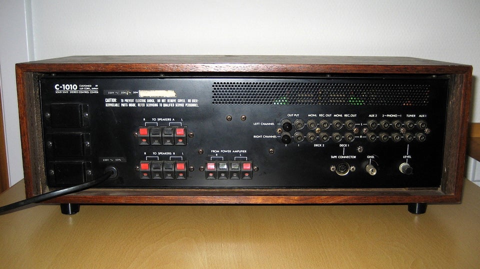 Forforstærker, Luxman, C-1010