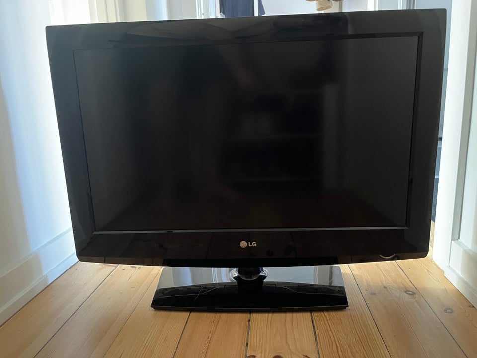 LG, 32LG2500, 32"