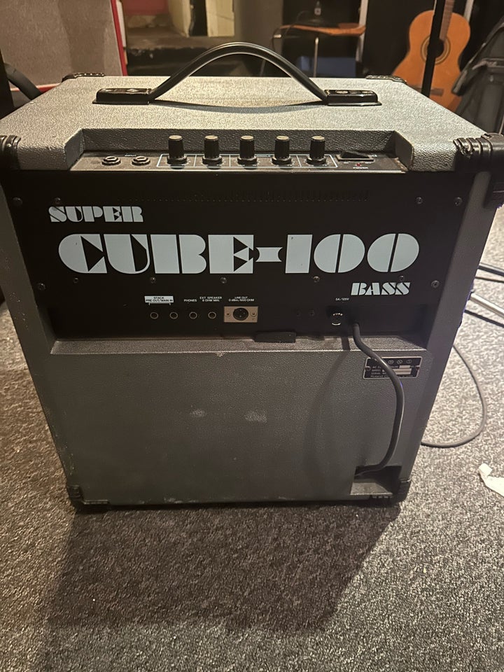 Bascombo, Roland Super Cube-100