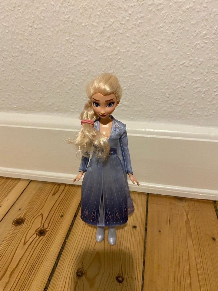 Barbie, Elsa barbiedukker