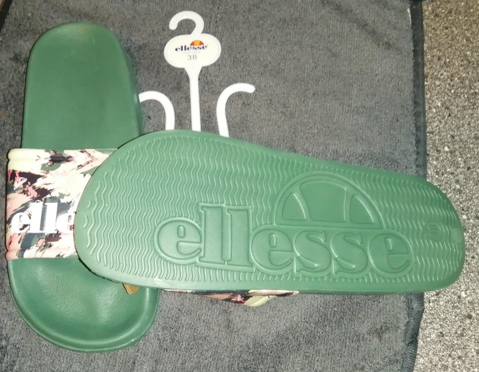 Andet, NYE BADE SANDALER, ELLESSE