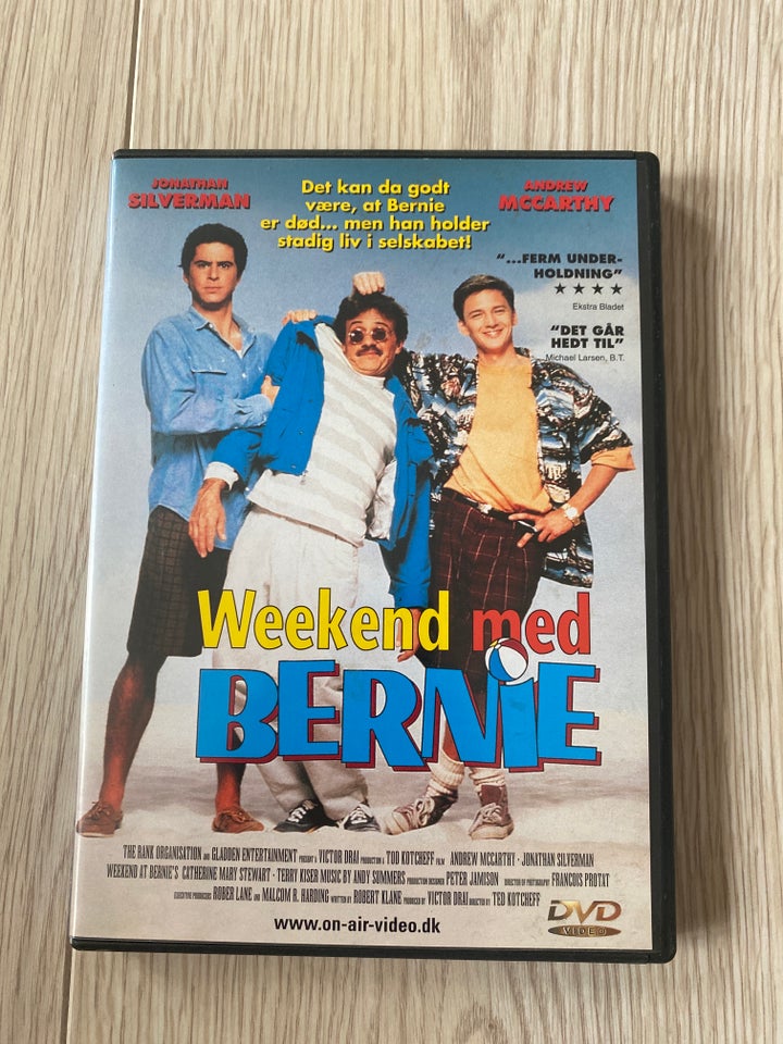 Weekend med Bernie, DVD, komedie