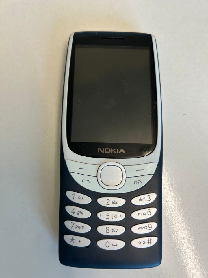 Nokia 8210 4G, 32 GB , Perfekt