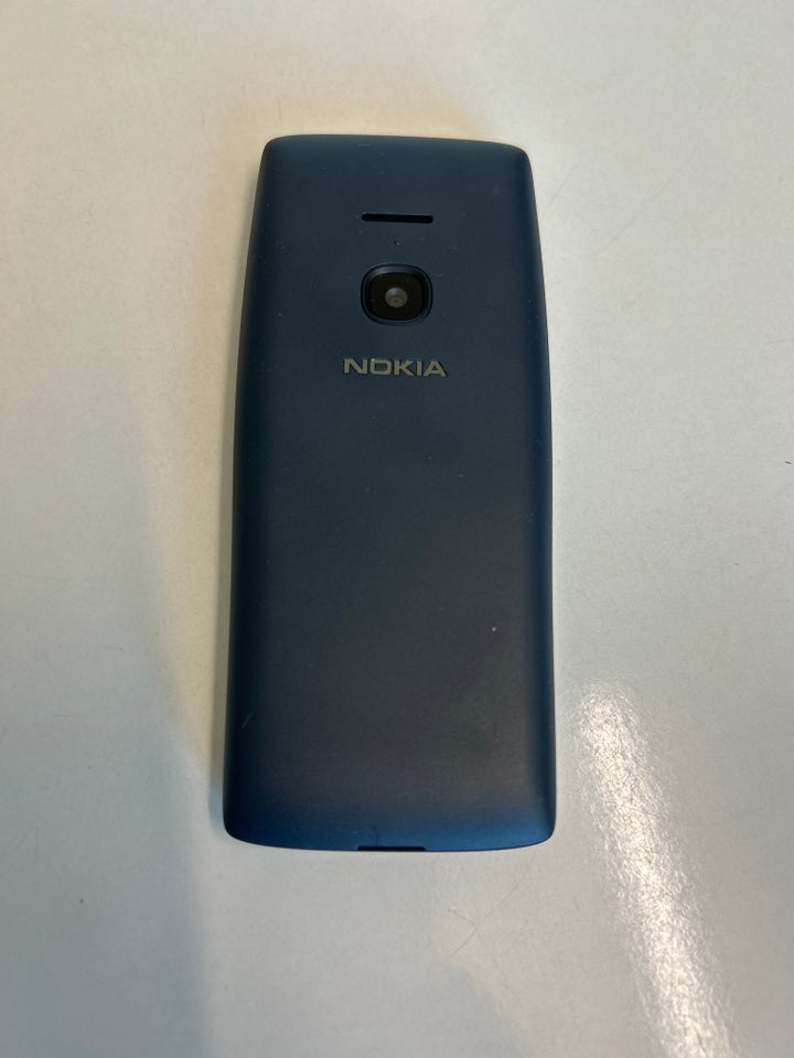 Nokia 8210 4G, 32 GB , Perfekt