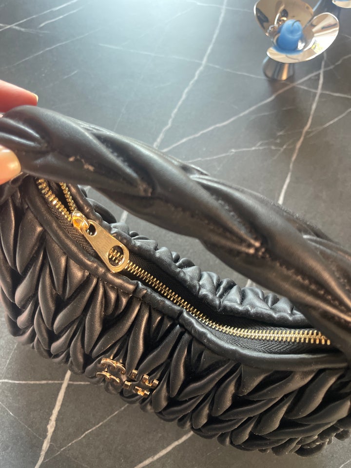 Clutch, Miu Miu, andet materiale