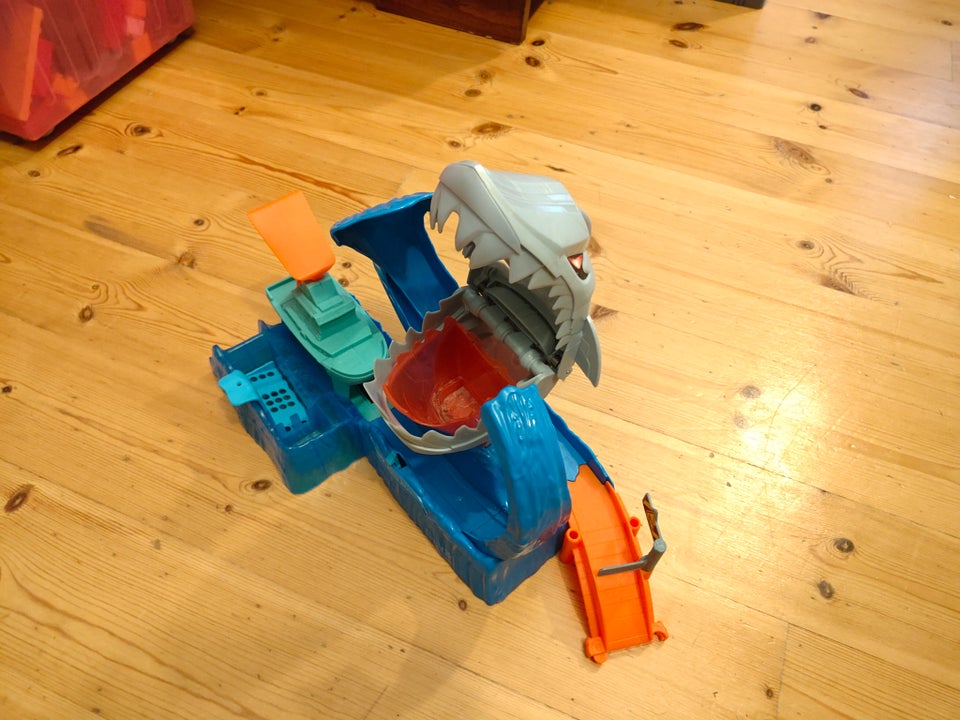 Hotwheels track Robo Shark,