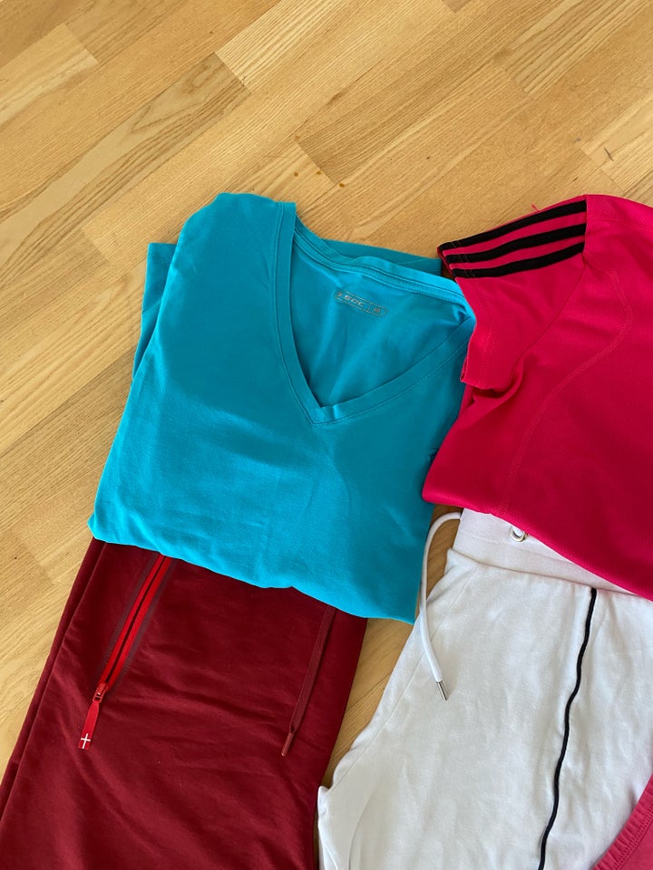 Fitnesstøj Shorts og shirts